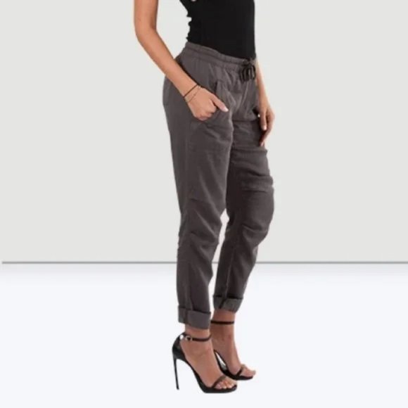 Dress Forum Jogger - Picture 3 of 3